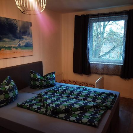 Modernes Behagliches Haus Mit Kamin, Terrasse Und Garten Магдебург Екстериор снимка